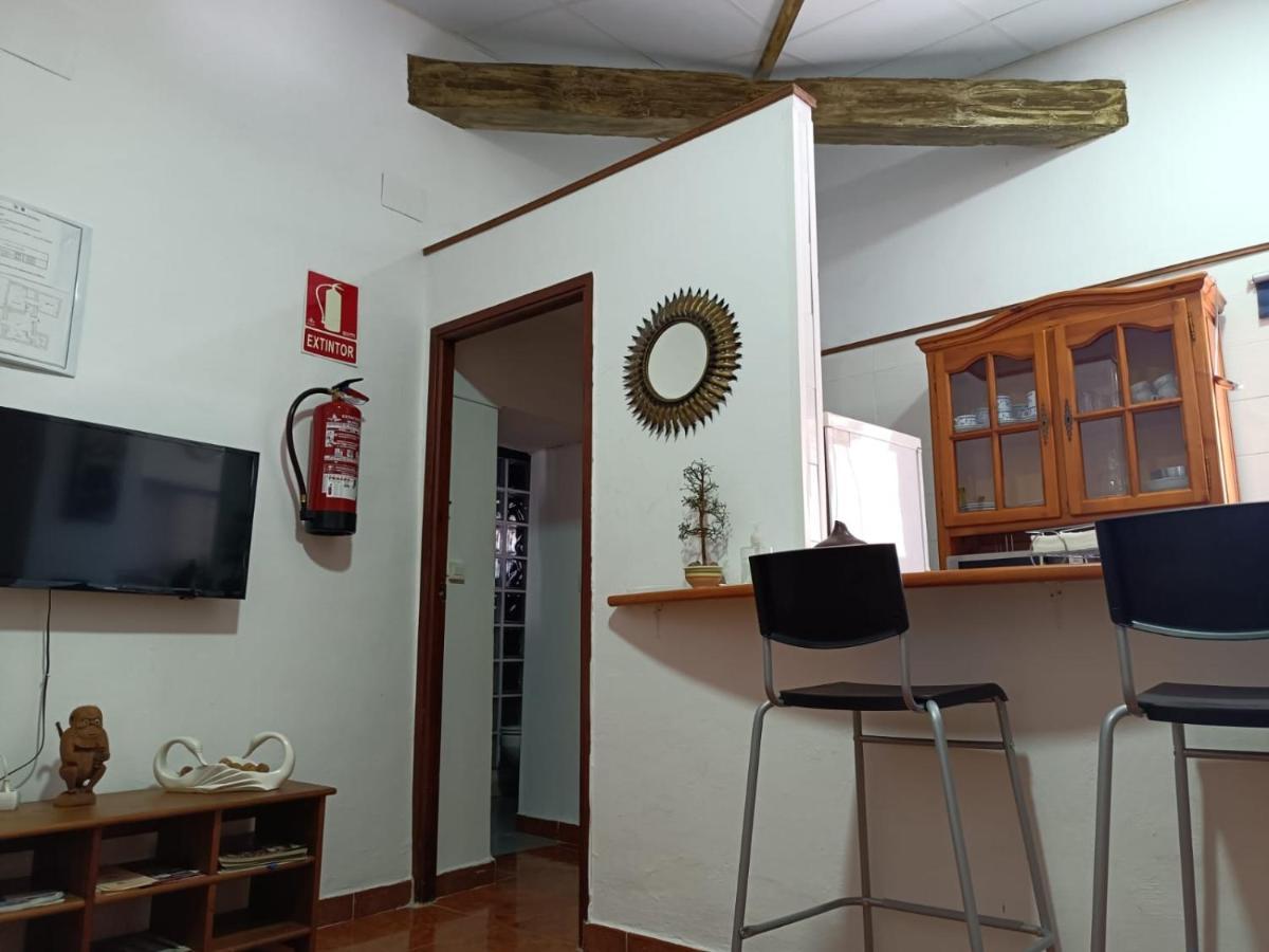 Apartamento Turistico Muralla De Caceres Exterior photo