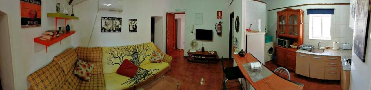 Apartamento Turistico Muralla De Caceres Exterior photo