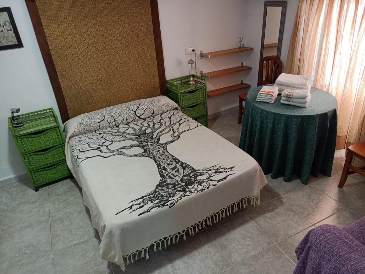 Apartamento Turistico Muralla De Caceres Exterior photo